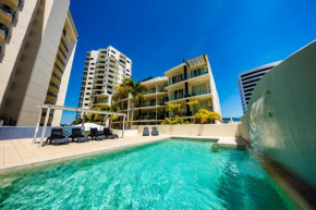 Гостиница Jack and Newell Holiday Apartments  Кэрнс